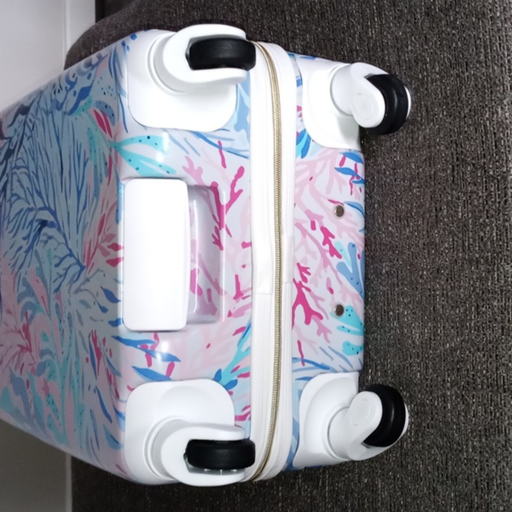 🔴SOLD🔴🆕️ 🪸RARE Lilly Pulitzer🪸 - "Kaleidoscope Coral" Rolling Suitcase - Picture 8 of 16